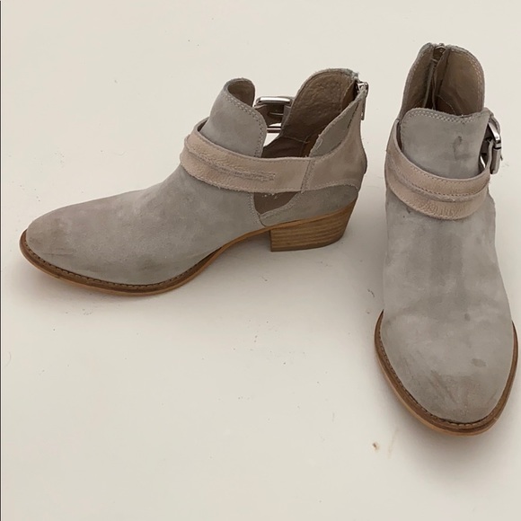 Gray suede booties - Picture 3 of 5